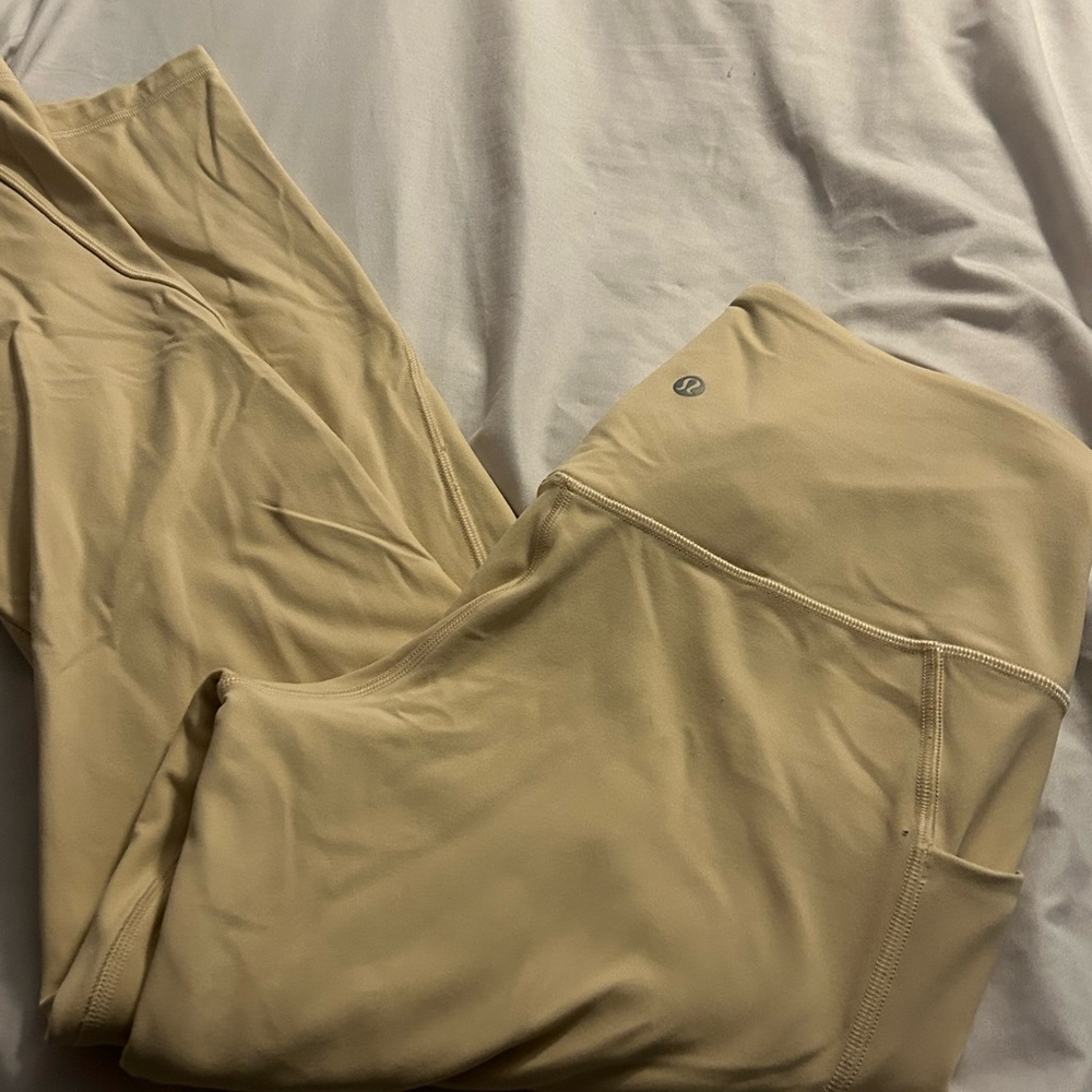 Lululemon size 10 leggings